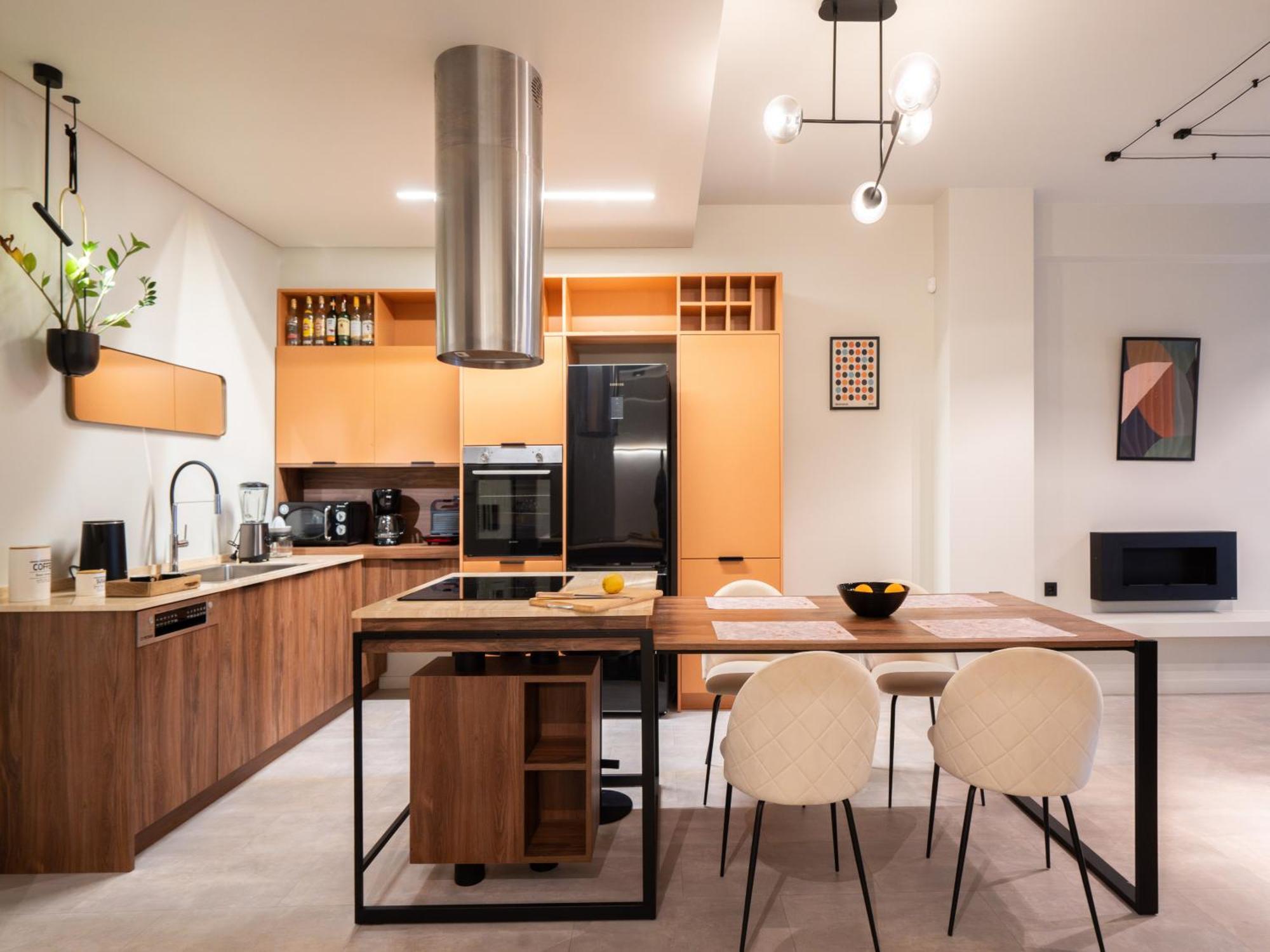 A Place 4U No6 - City Escape With Balcony Lounge & Open Living Space เอเธนส์ ภายนอก รูปภาพ